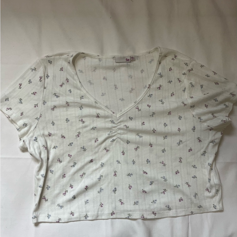 SO Cream Ruched Crop T-Shirt
